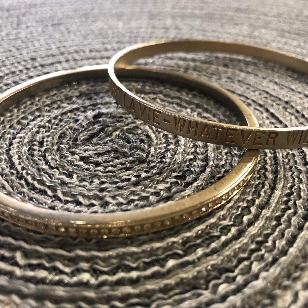Gold bangles - C'est La Vie - Set of 2